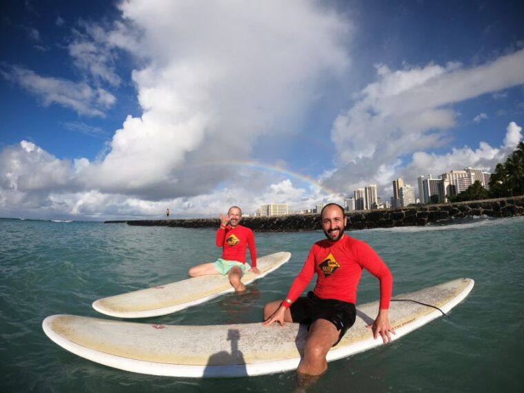 two-students-to-one-instructor-surfing-lesson-in-waikiki