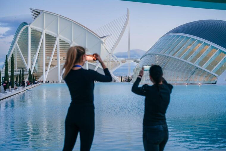 valencia-2-hour-city-highlights-guided-tuk-tuk-tour