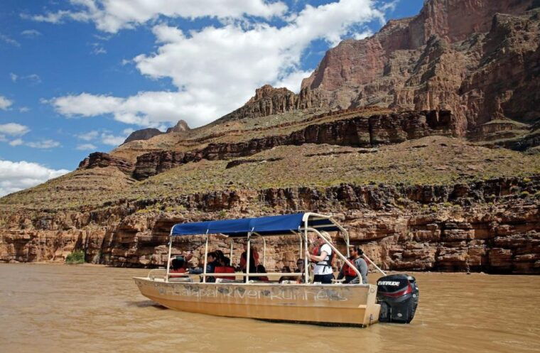 vegas-grand-canyon-airplane-helicopter-and-boat-tour