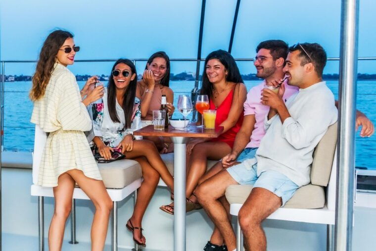 venice-catamaran-sunset-jazz-cruise-with-aperitivo