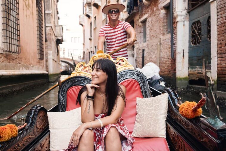 venice-exclusive-photoshoot-in-hidden-locations