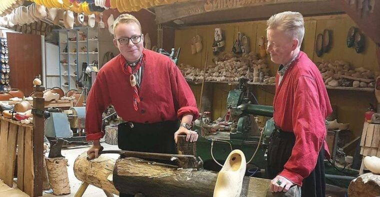 volendam-2-hour-clogmaking-workshop-and-cheese-tour