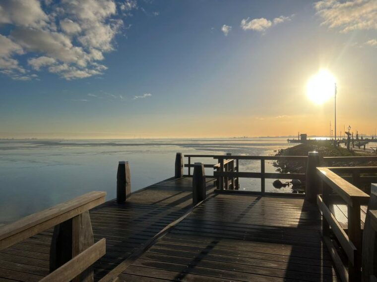volendam-guided-cruise-on-gouwzee-lake-1-free-drink