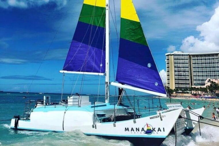 waikiki-beach-turtle-snorkeling-and-sailing-on-hawea