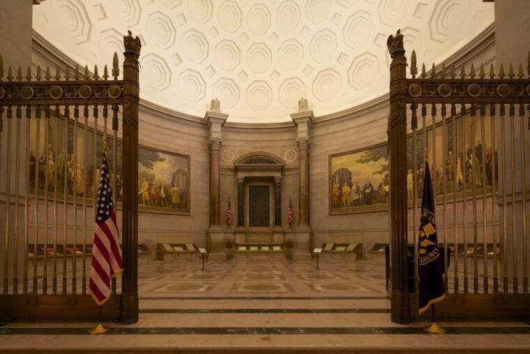 washington-dc-national-archives-guided-museum-tour