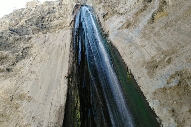 waterfall-hike-hot-springs-private-tour