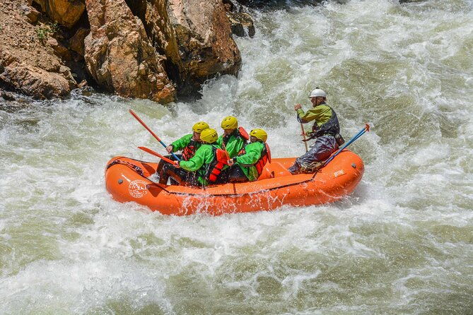 whitewater-rafting-adventure-near-denver