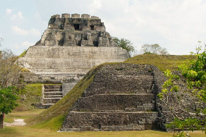 xunantunich-mayan-ruins-cacao-farm-and-traditional-chocolate-making-tour