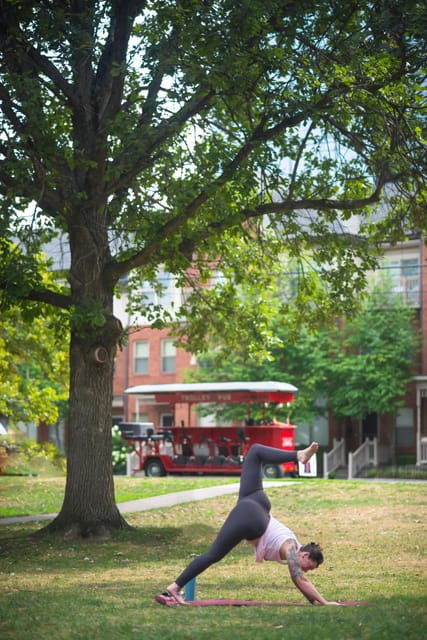 yoga-coffee-tour-on-the-trolley-pub