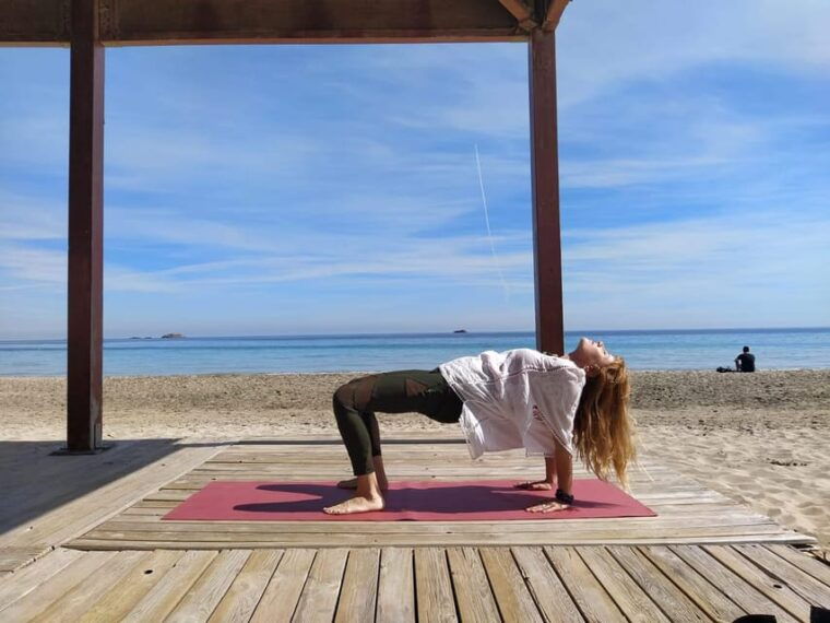 yoga-meditation-at-the-beach-or-in-the-forest