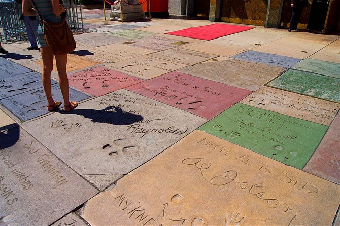 8-hour-limo-tour-of-all-of-los-angeles-to-malibu-santa-monica-venicehollywood