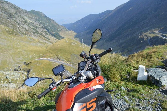 800cc-motorcycle-rental-from-turda
