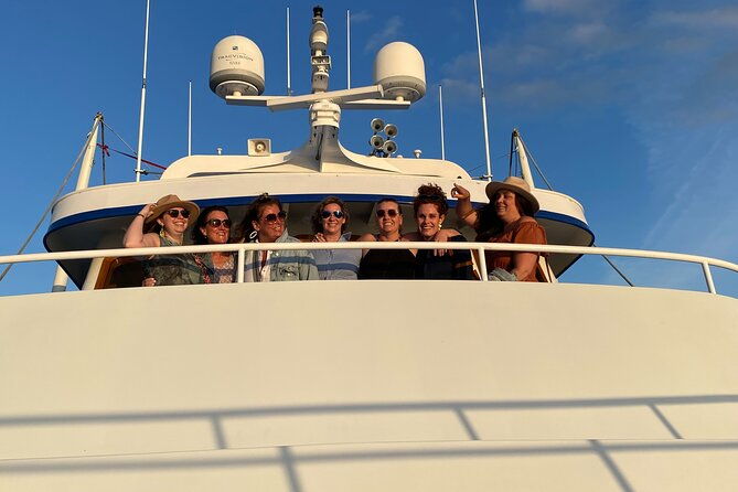 4-course-dinner-luxury-yacht-dinner-cruise-out-of-friday-harbor