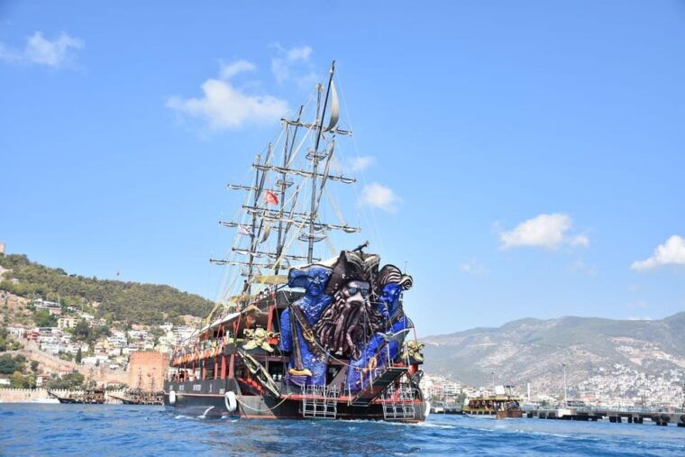 alanya-pirate-boat-trip-with-optional-pick-up-and-lunch