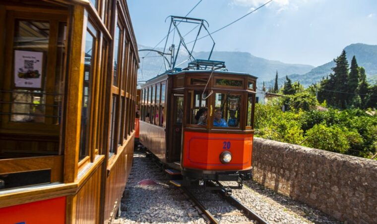 alcudia-marratxi-valldemossa-soller-tour-by-tram-bus
