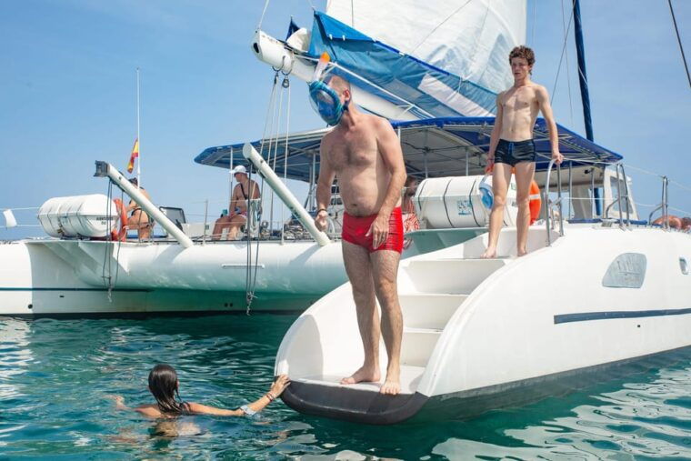 alicante-3-hour-coastal-catamaran-cruise