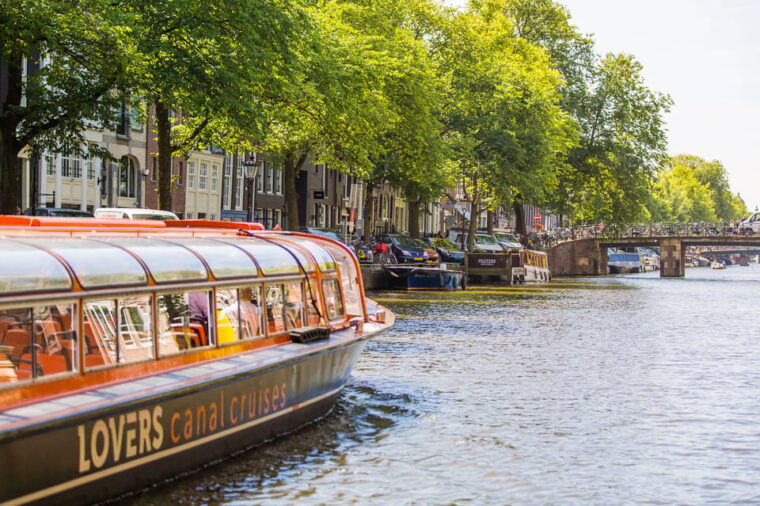 amsterdam-1-hour-canal-cruise-nemo-science-museum