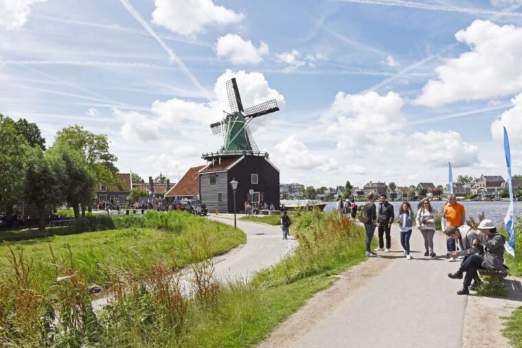 amsterdam-keukenhof-and-zaanse-schans-live-guided-day-tour