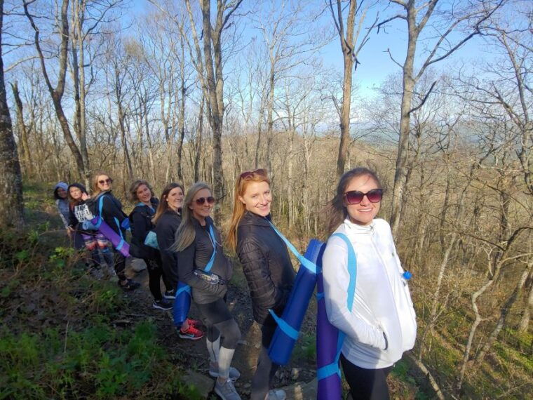 asheville-yoga-on-a-mountain-hike