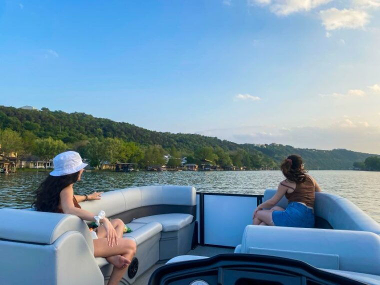 austin-lake-austin-guided-boat-tour-with-full-sun-shading