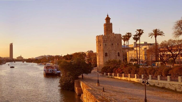 best-of-seville-private-walking-tour-with-local