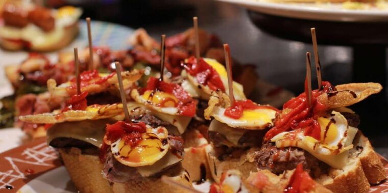 bilbao-gastronomic-and-cultural-walking-tour-with-tastings-2