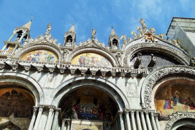 byzantine-venice-walking-tour-gondola-ride