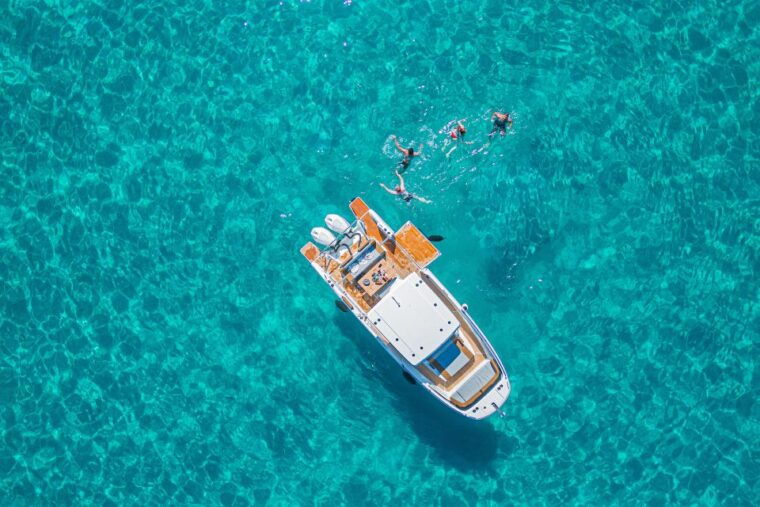cagliari-luxury-motorboat-tour-with-3-swim-stops-wine