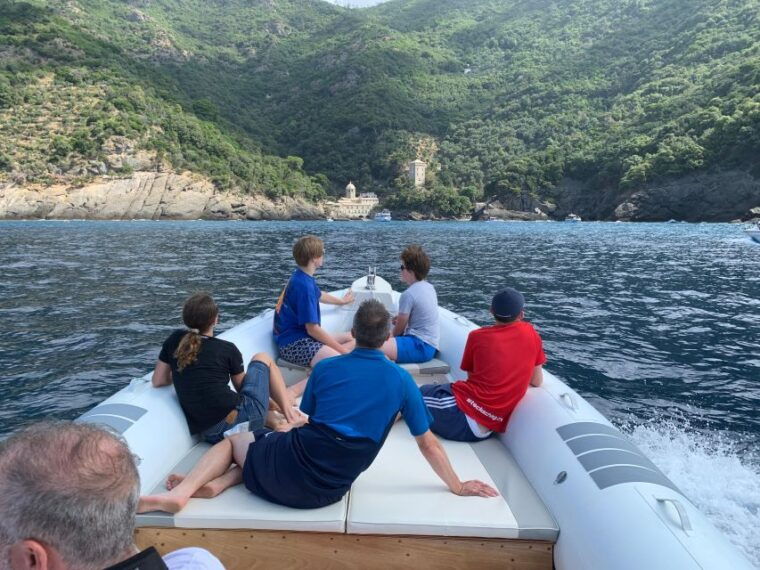 camogli-boat-tour-on-the-trail-of-the-tonnarella