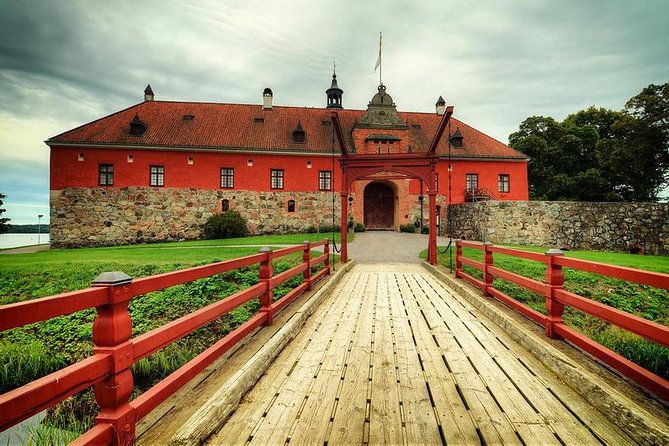 castle-gripsholm-and-drottningholm-palace-private-service