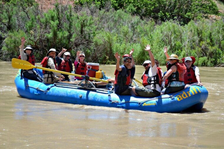 colorado-river-rafting-half-day-morning-at-fisher-towers