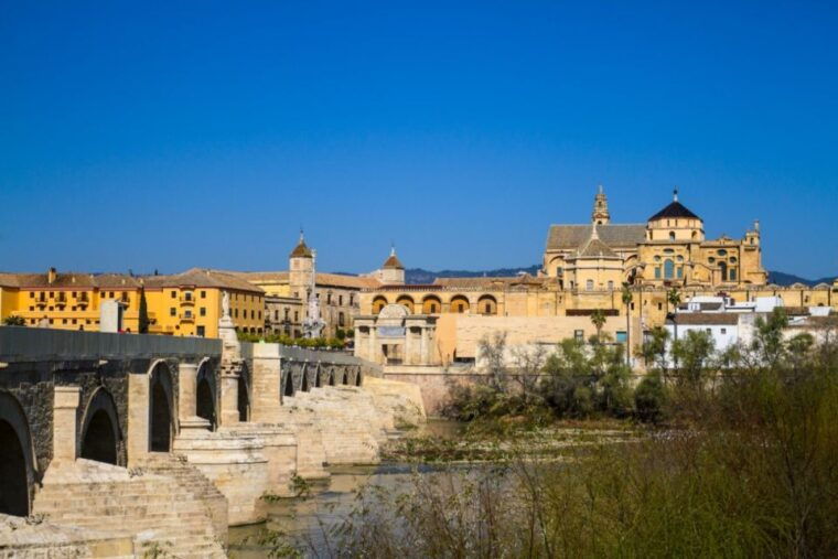 cordoba-alcazar-and-jewish-quarter-2-hour-guided-tour