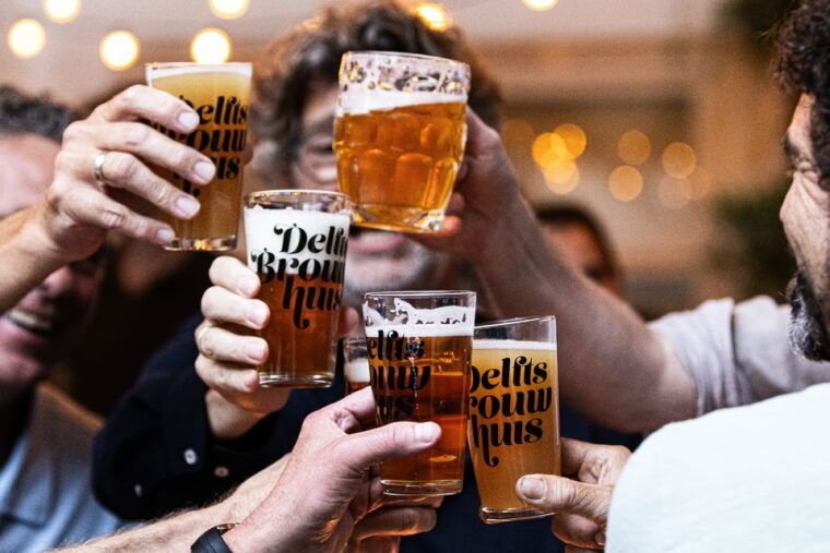 delft-craft-beer-tasting-in-medieval-cellar-with-snacks