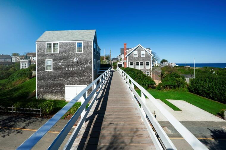 discover-nantucket-self-guided-biking-or-driving-tour