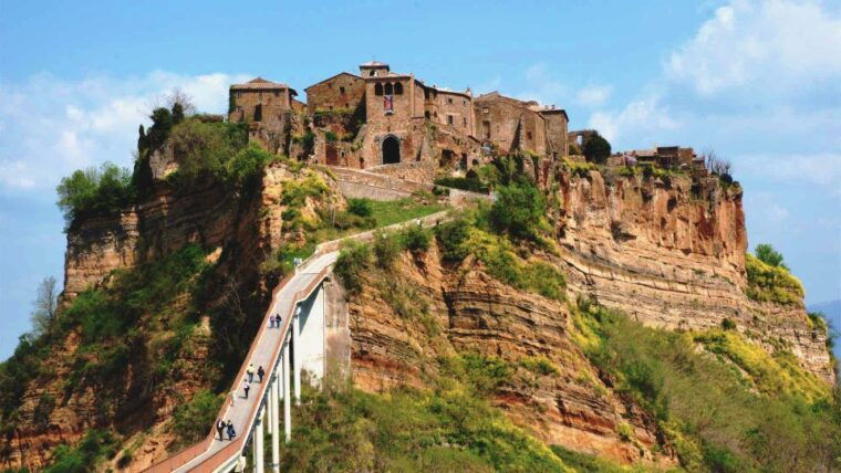 from-civitavecchia-the-dying-city-and-monster-park-tour-2