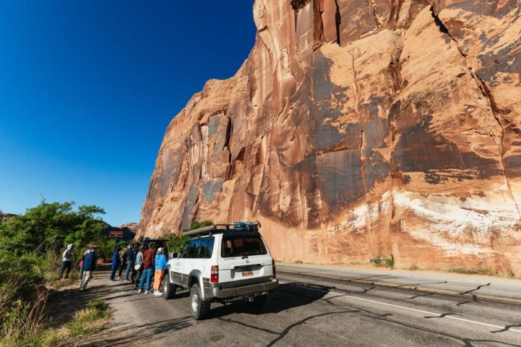from-moab-sky-district-canyonlands-national-park-4x4-tour