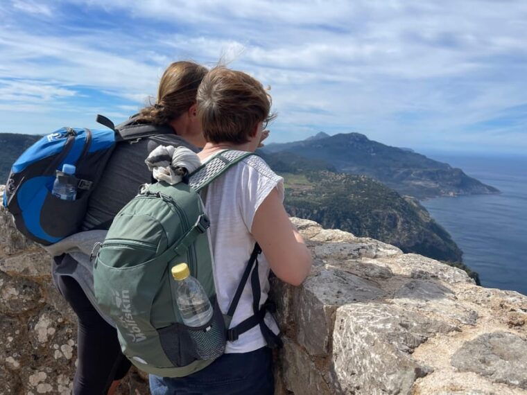 from-palma-sierra-de-tramuntana-hiking-with-small-picnic