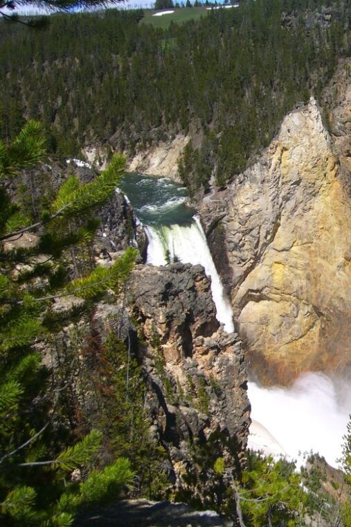 from-vegas-yellowstone-yosemite-and-rockies-11-day-tour