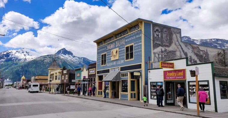 from-whitehorse-skagway-day-trip