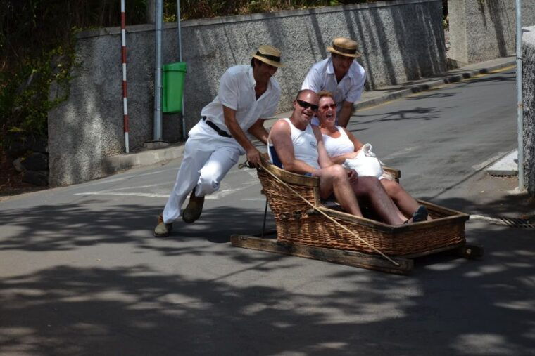 funchal-toboggan-and-old-town-experience-with-tukway