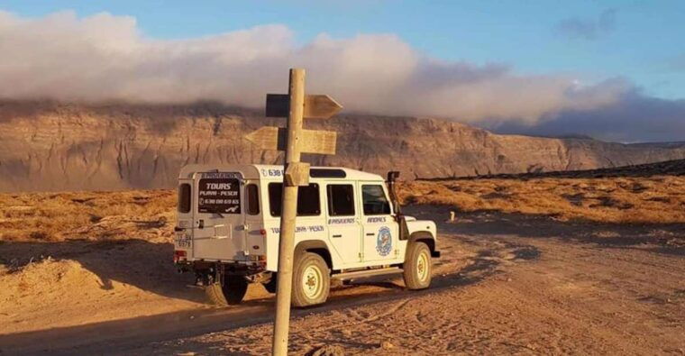 graciosa-island-jeep-safari-playa-de-las-conchas