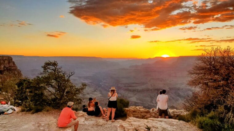 grand-canyon-village-tusayan-south-rim-sunset-tour-dinner