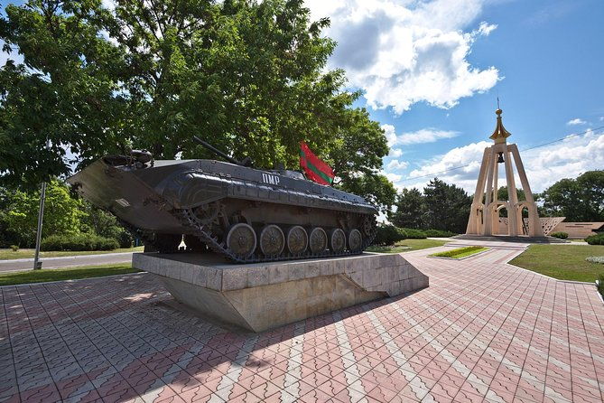 group-milestii-mici-winery-transnistria-and-bender-fortress