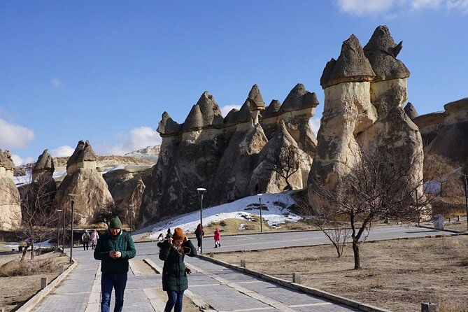 guided-cappadocia-tour-with-luxury-van