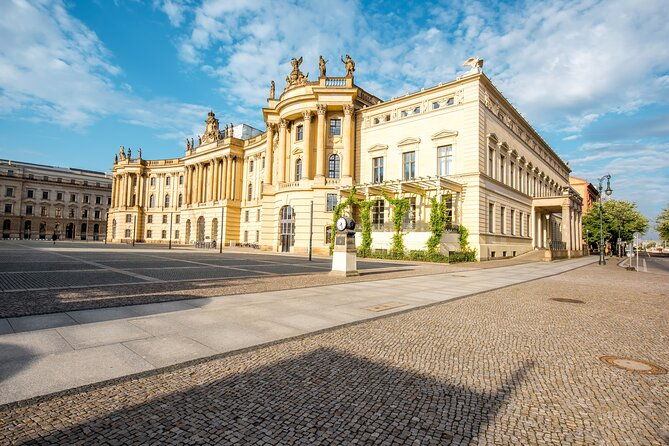 highlights-of-berlin-private-tour-with-car-transport