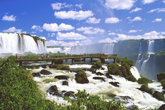 iguassu-falls-all-inclusive-overnight-tour-of-the-brazilian-side-and-itaipu-dam