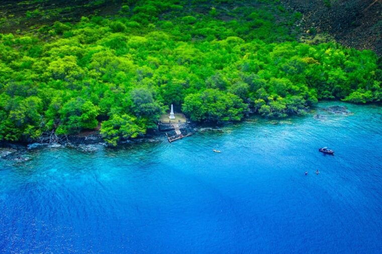 kailua-kona-coastal-scenic-doors-on-off-helicopter-tour
