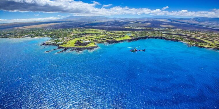 kailua-kona-hualalai-volcano-doors-on-off-helicopter-tour