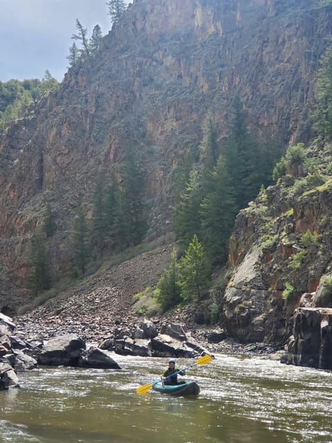 kayak-the-gorgeous-upper-colorado-river-guided-1-2-day