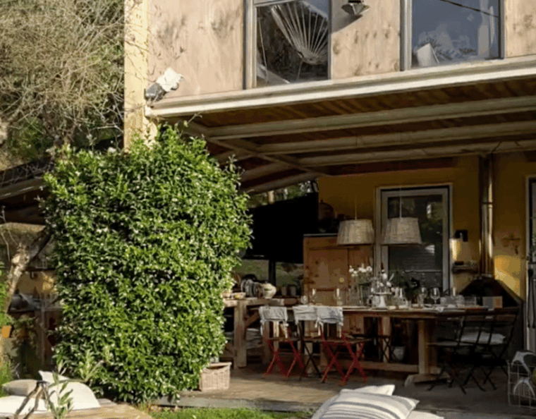 la-spezia-home-restaurant-experience-with-pool-access